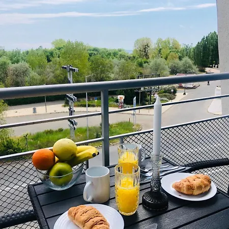 Celebrity Exclusive Cacao ساني بيتش